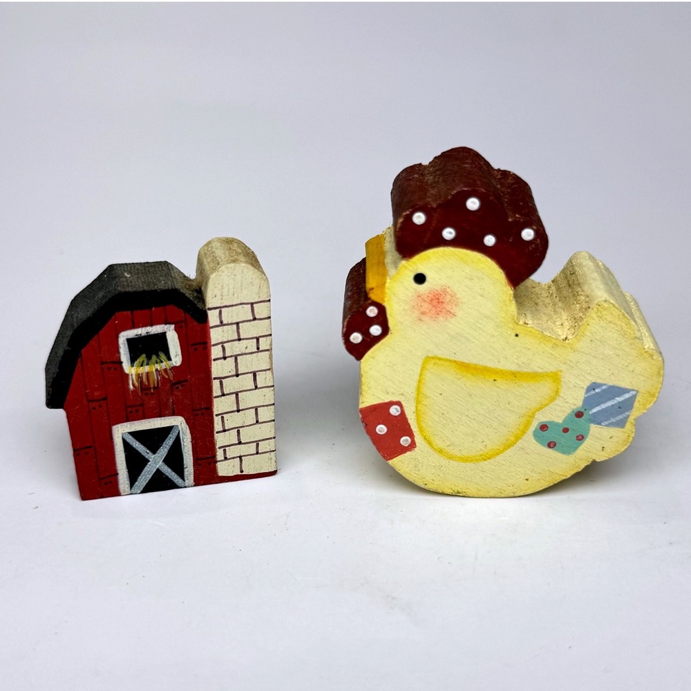 Vintage 90s Hand Painted Wooden Farmhouse Miniatures Barn & Chicken Folk Art